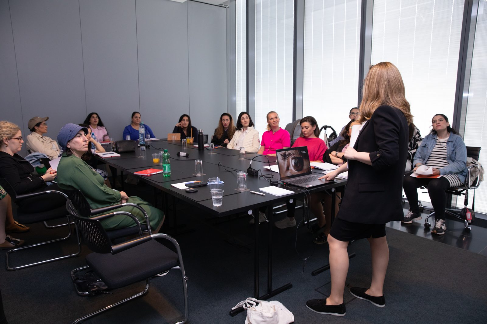 Learning circle at a seminar table